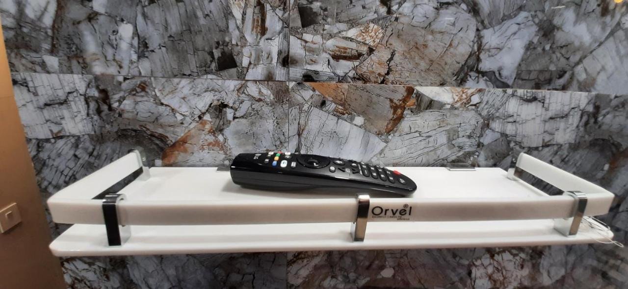 Aggarwal Luxury Room With Private Kitchen Washroom And Balcony Along With Fridge, Ac, Android Tv, Wifi In Main Lajpat Nagar Nueva Delhi Exterior foto